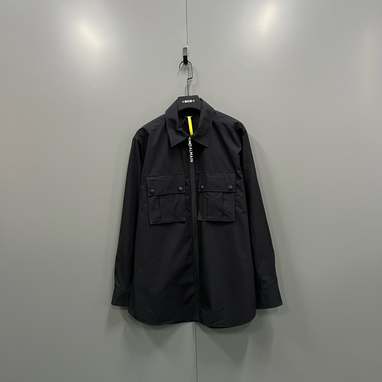 99新 BALMAIN/巴尔曼 （bb）203  黑色拉链logo衬衫 44码