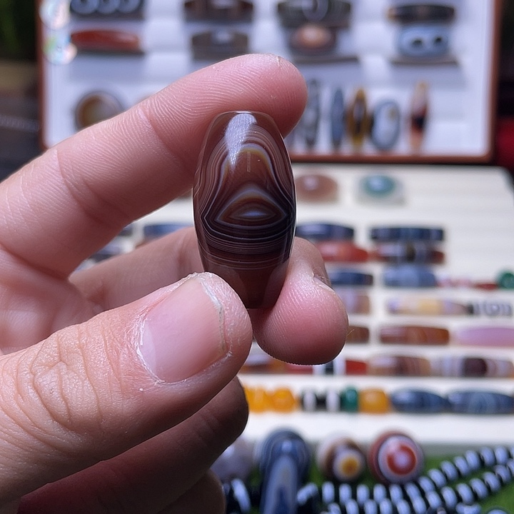 大***鳅玛瑙/玉髓未镶嵌颈饰