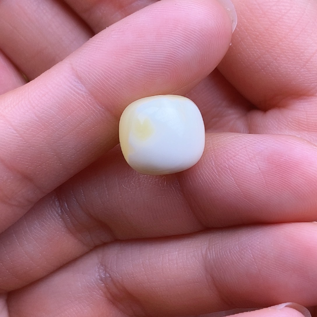 琥珀裸石未镶嵌蓝*13mm 蜜蜡珠子