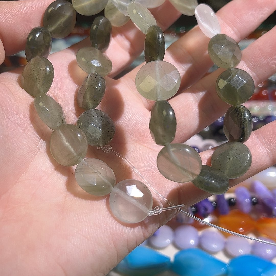 珠宝半成品水晶未镶嵌云雾绿水晶