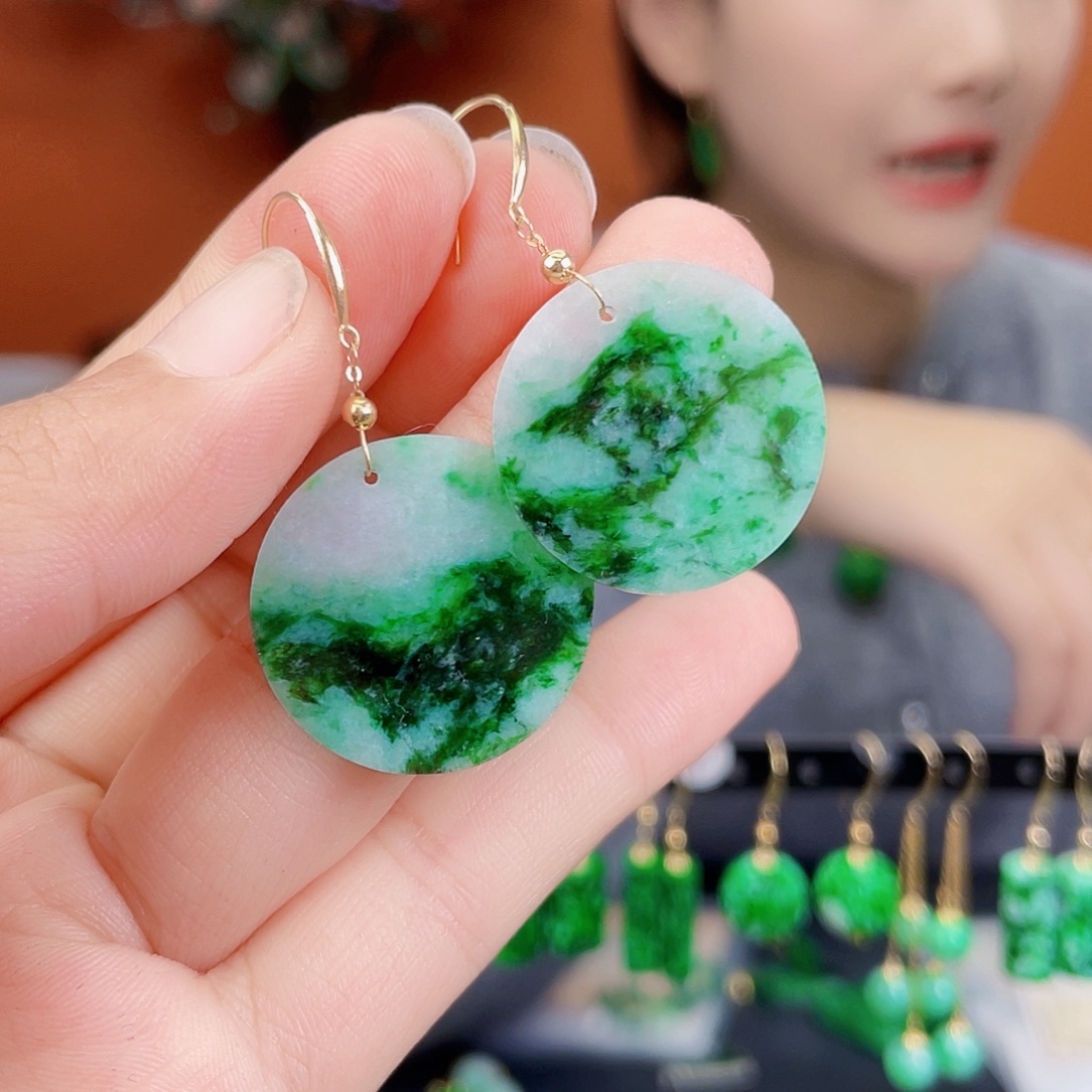 翡翠18K金镶嵌耳饰