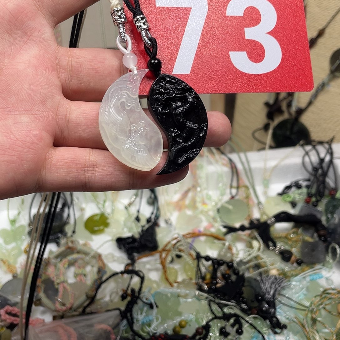 小***魚蛇纹石玉合金颈饰