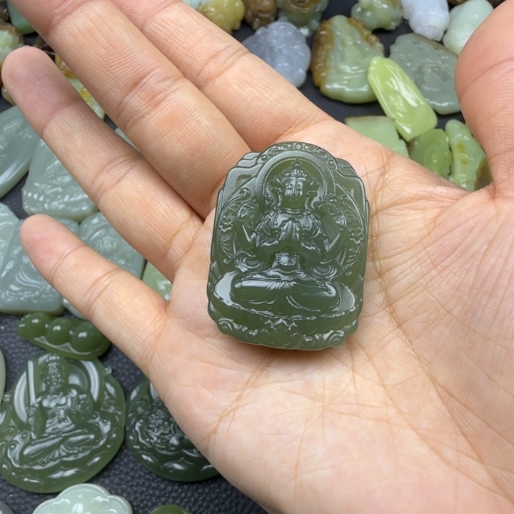 和田玉未镶嵌颈饰