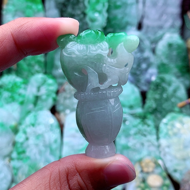 翡翠吊坠(不含链)未镶嵌