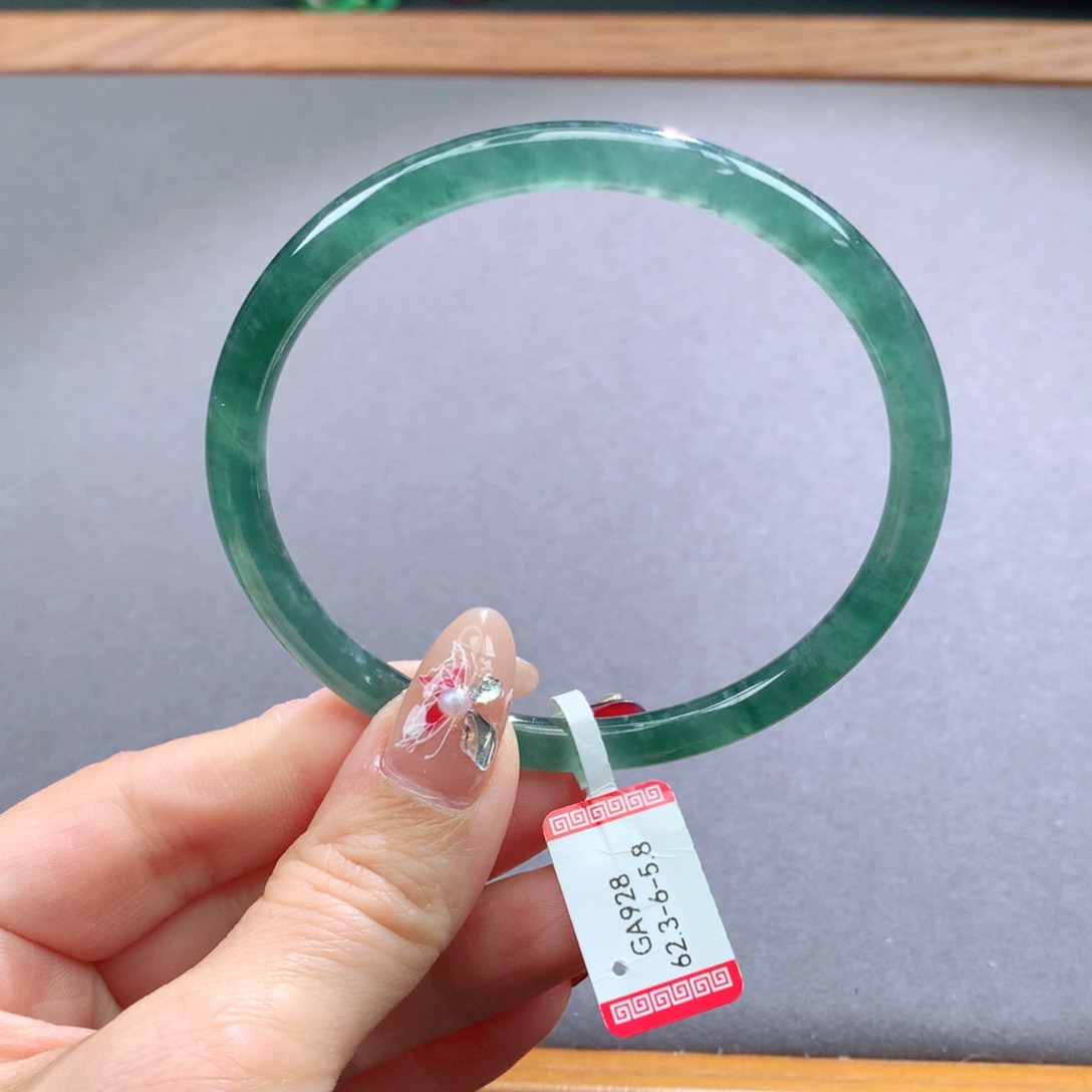 翡翠手镯未镶嵌天然翡翠手镯叮当镯