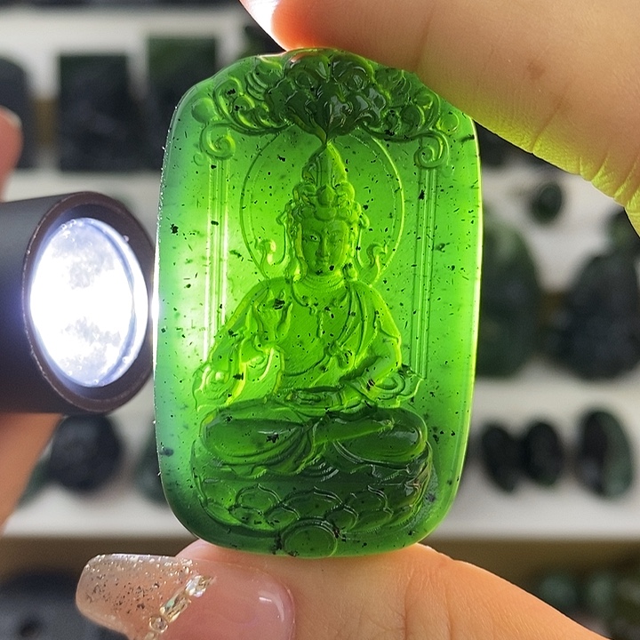 蛇纹石玉未镶嵌菩萨牌子