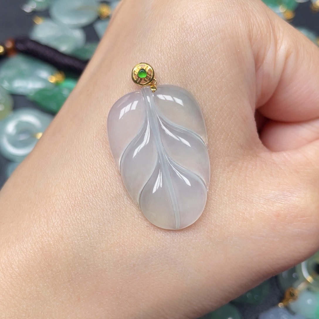 翡翠颈饰18K金镶嵌翡翠