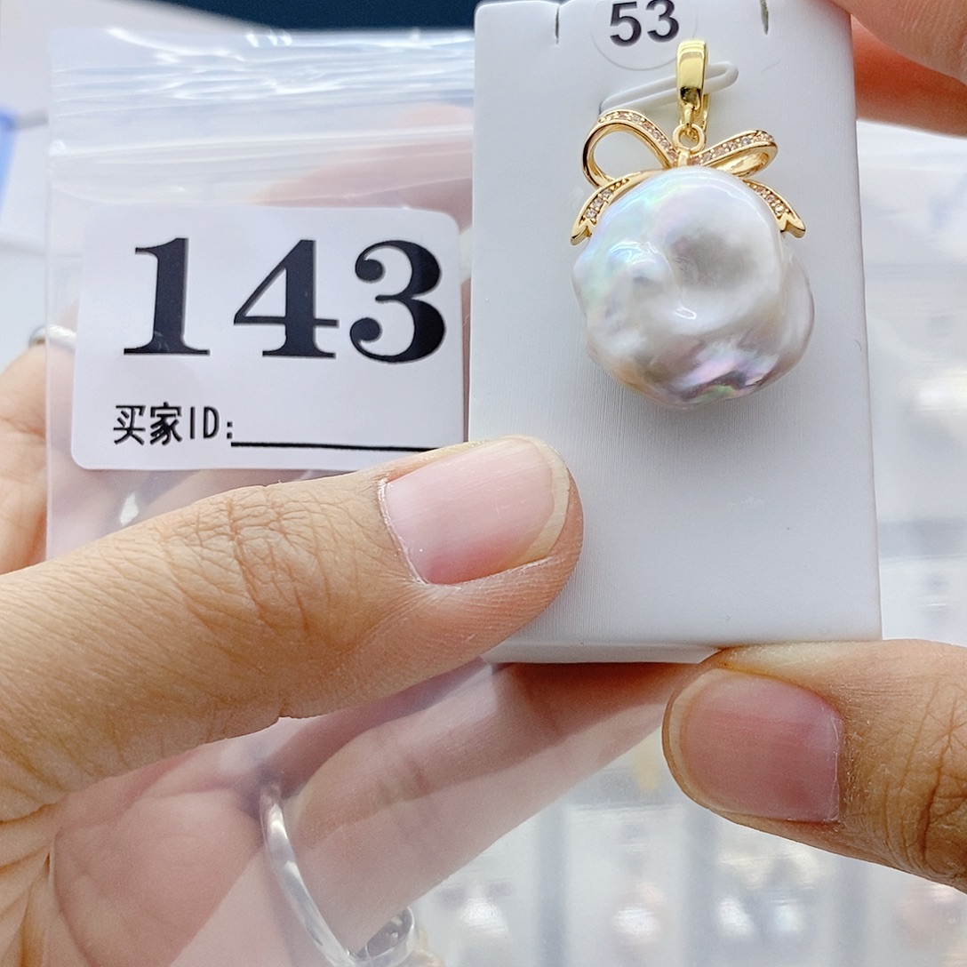 颈饰淡水珍珠钛钢