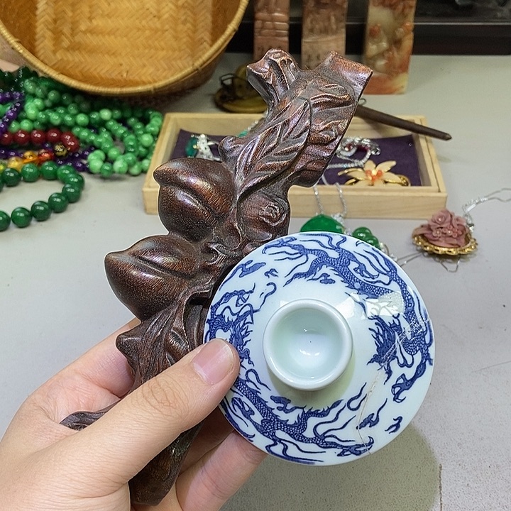 瓷片哈哈哈哈哈哈哈哈哈哈哈哈