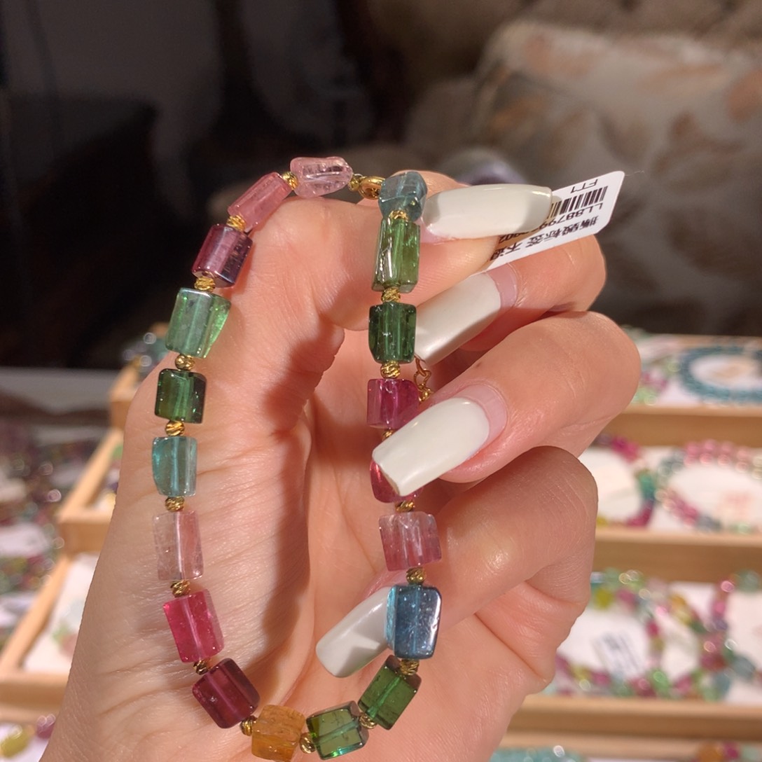 碧玺多样性发货一件未镶嵌