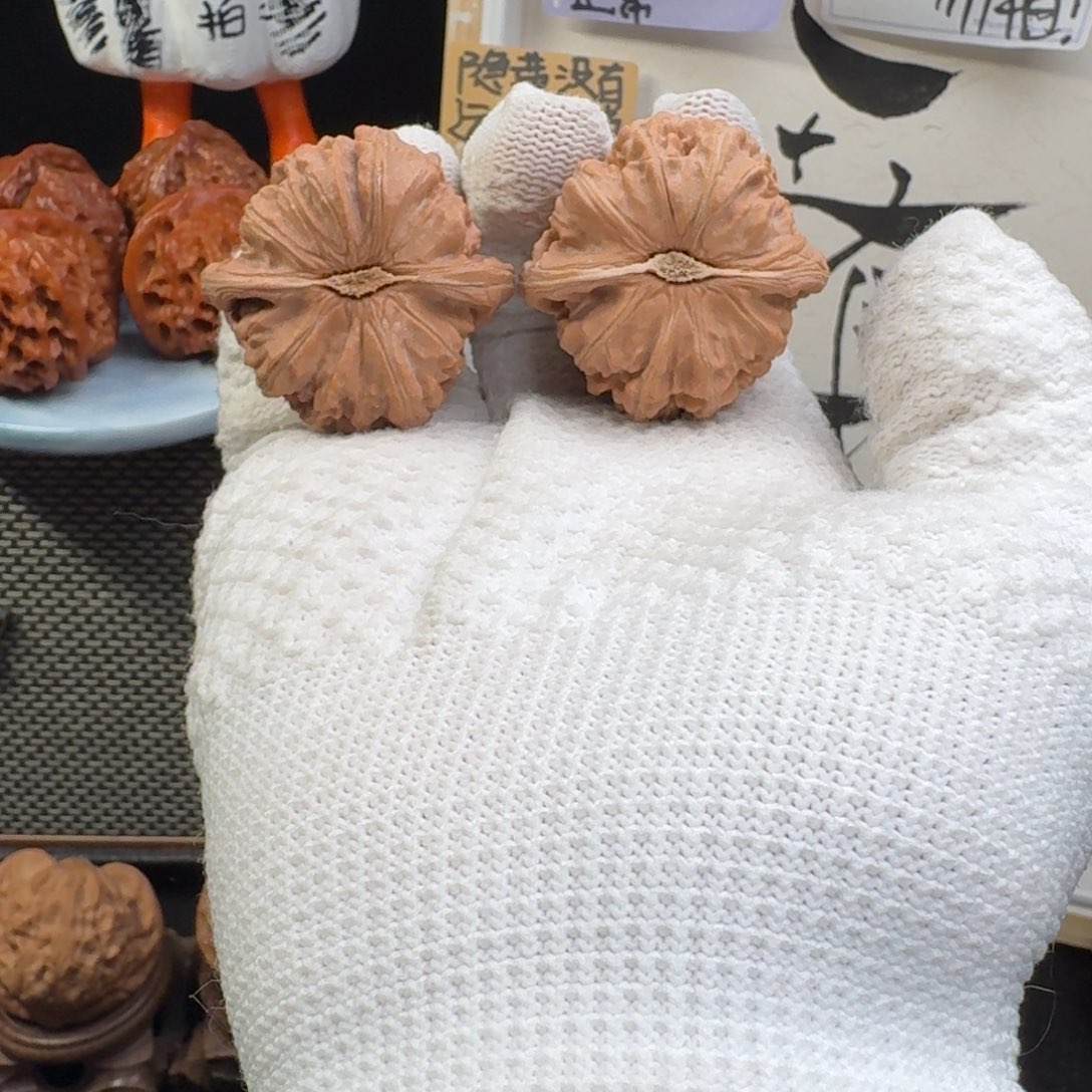 文玩核桃吊坠4118白狮子