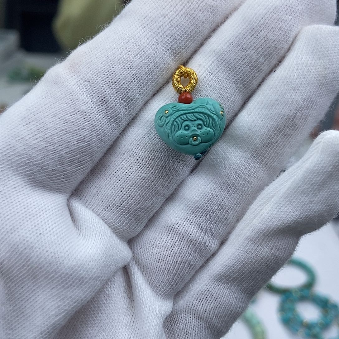 绿松石未镶嵌珠宝奇石