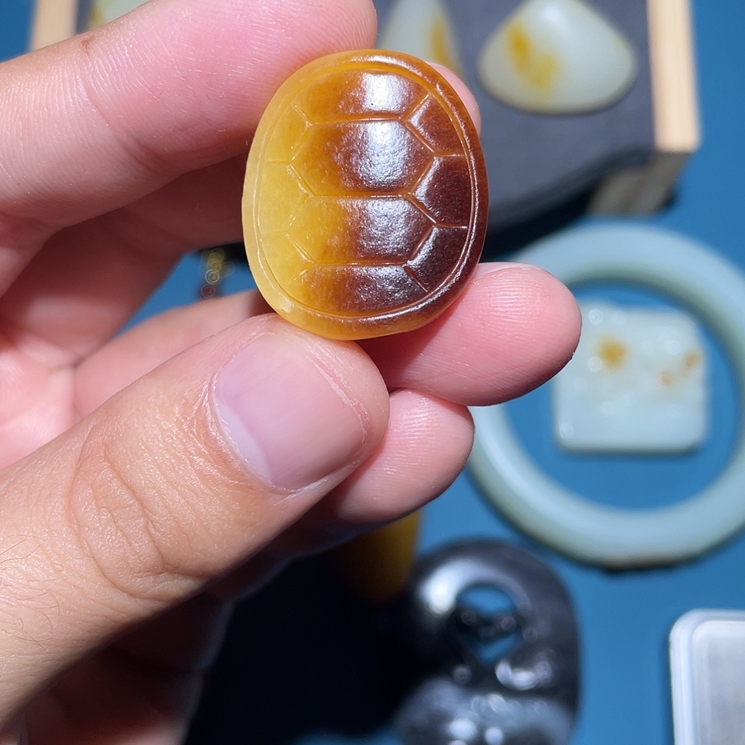 和田玉未镶嵌车挂