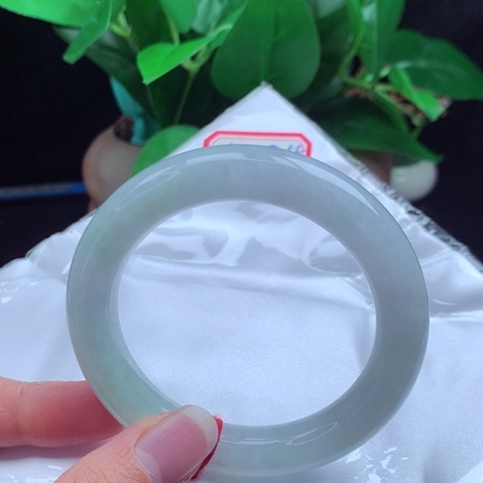 翡翠手镯未镶嵌      圆条55