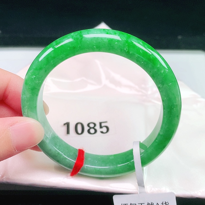 翡翠未镶嵌手镯1085