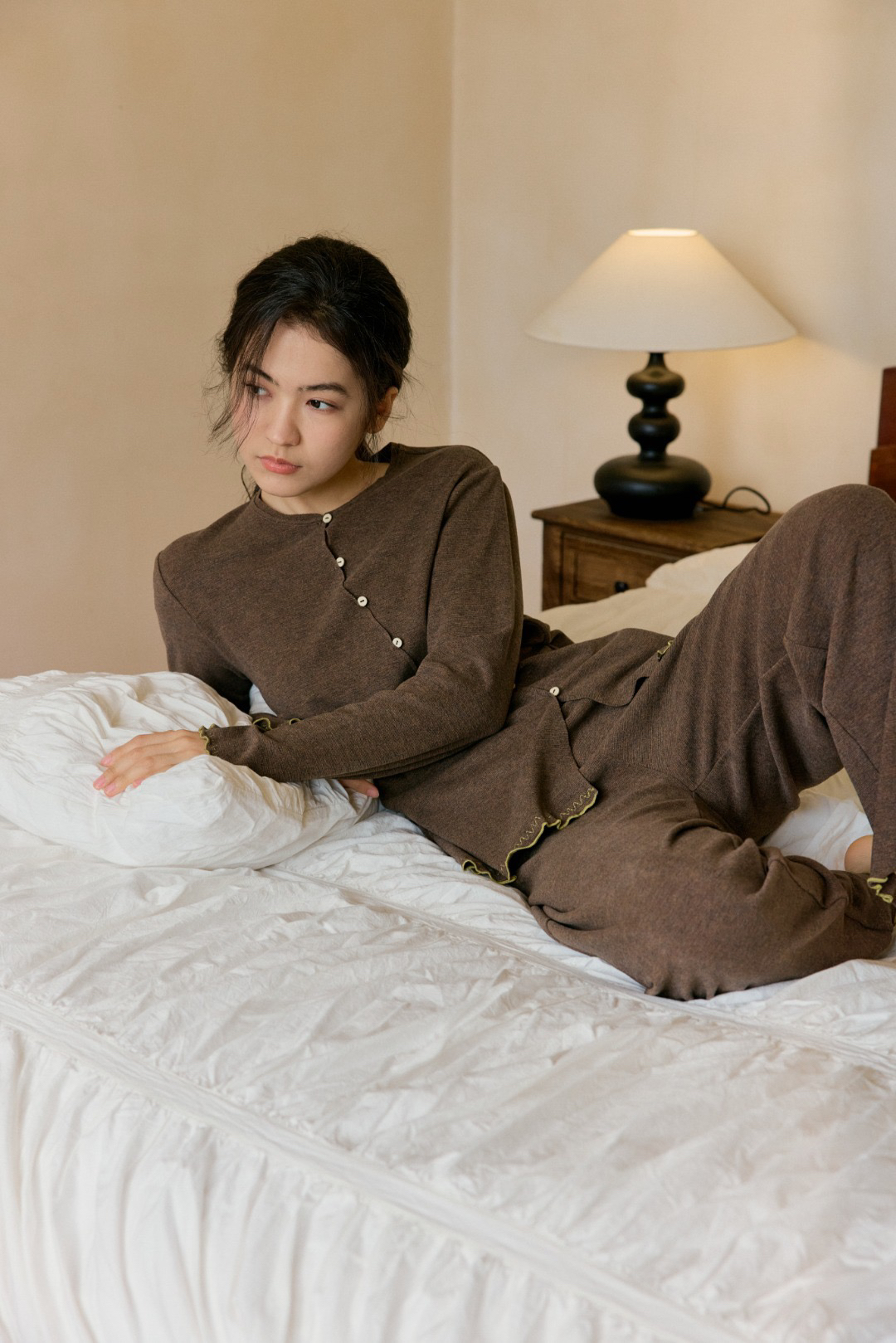 女士秋冬新款简约弹力德绒斜对开睡衣套装
