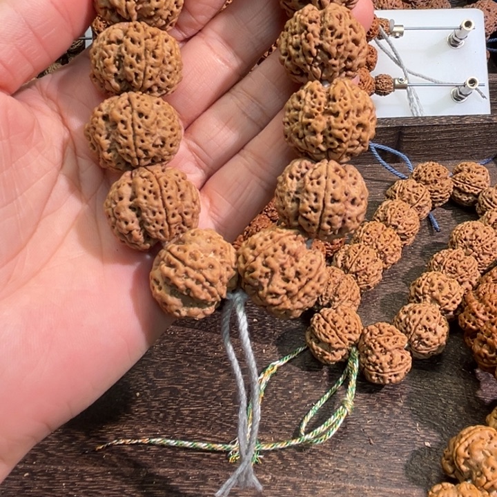 对***A金刚菩提手串梅花