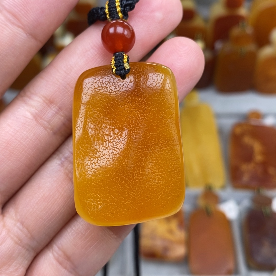 琥珀未镶嵌珠宝奇石