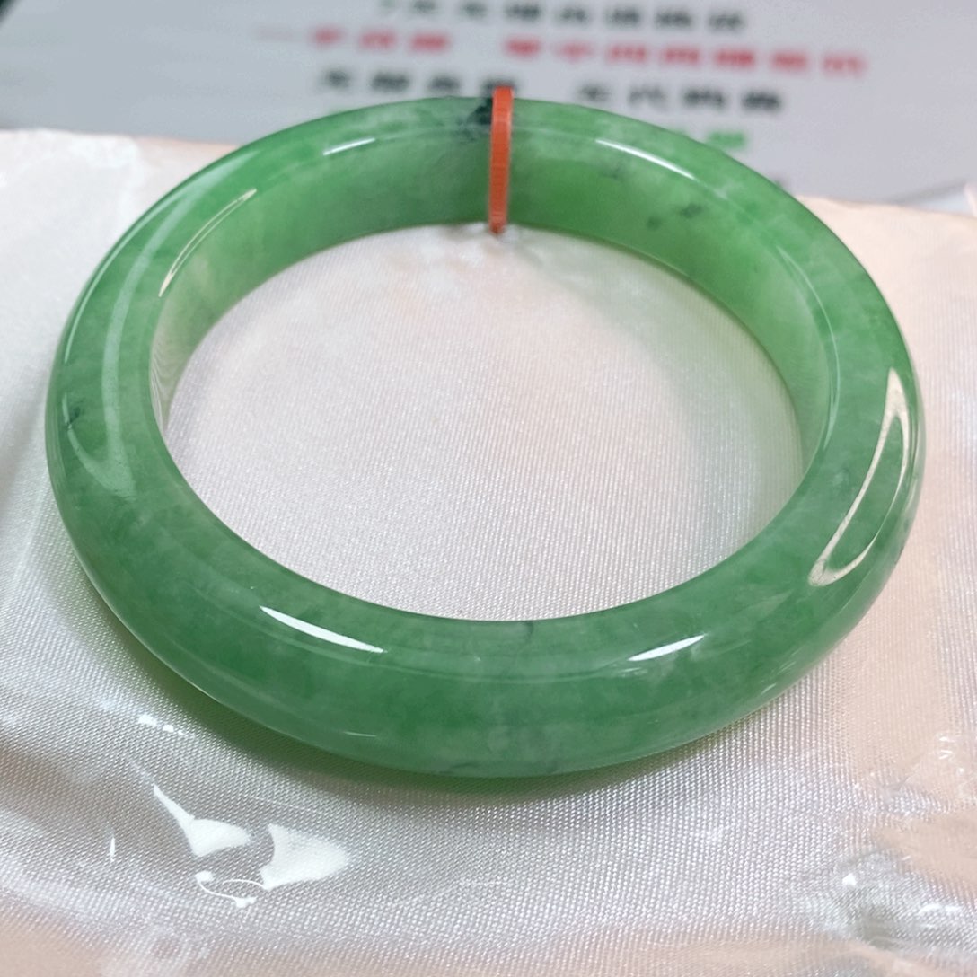 翡翠手镯未镶嵌 58.5圈口