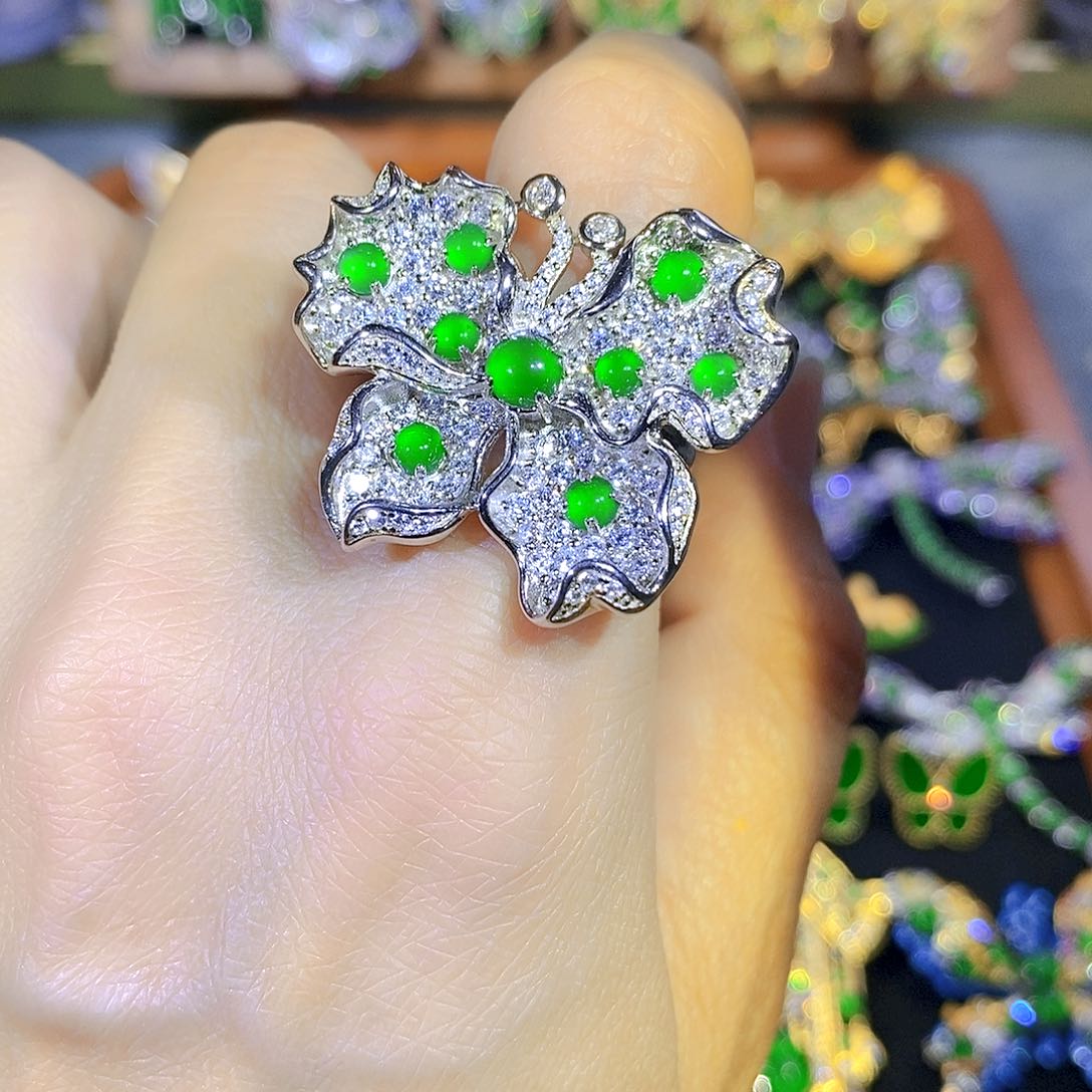 颈饰银S925镶嵌翡翠