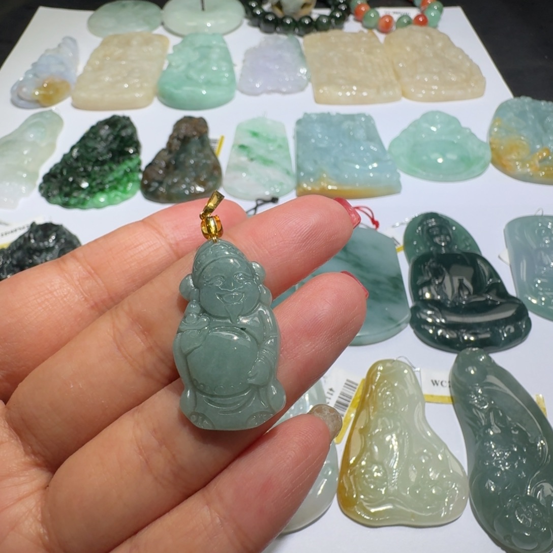 翡翠未镶嵌颈饰吊坠