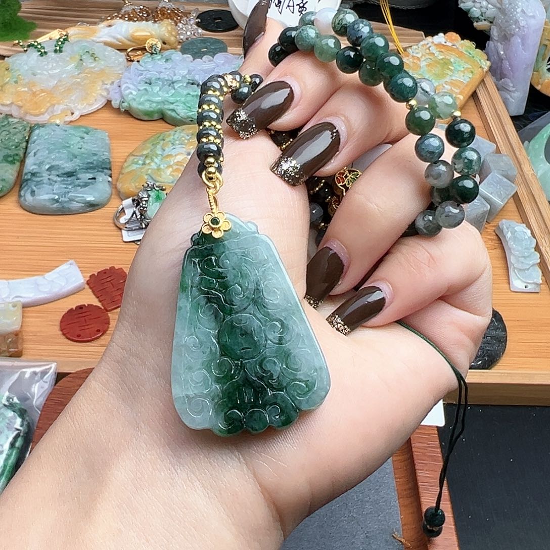 翡翠吊坠(赠链)未镶嵌吊坠32