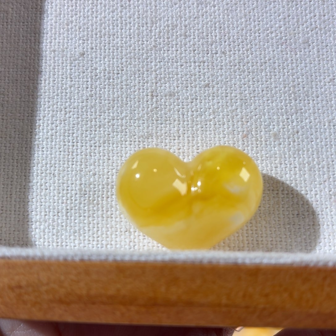 梦***.蜜蜡未镶嵌裸石定制