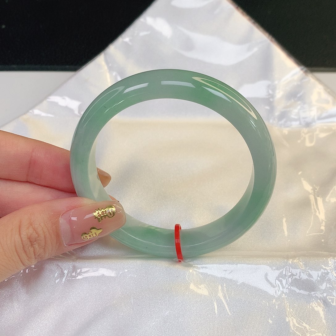 翡翠手镯未镶嵌圆天然翡翠A货158