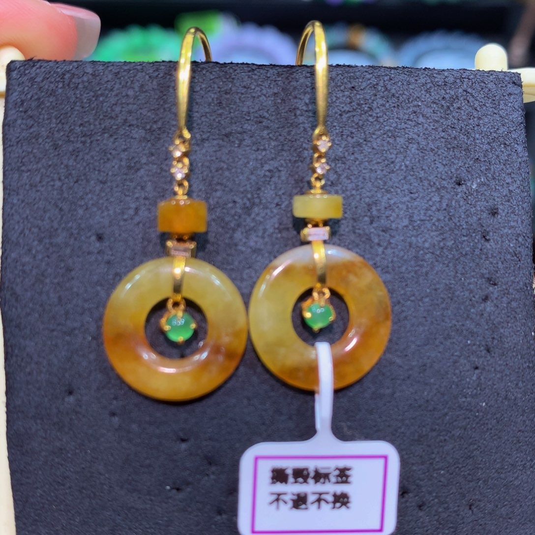 翡翠18K金镶嵌颈饰翡翠