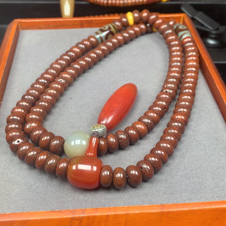 星月菩提吊坠堂**郑星月