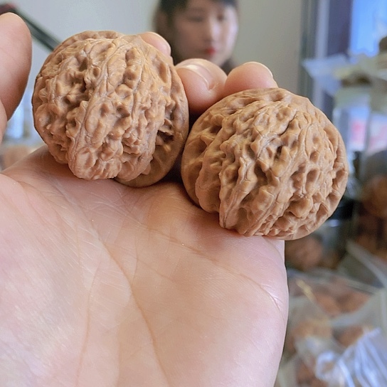 【闪购商品】把件文玩核桃42霞云岭