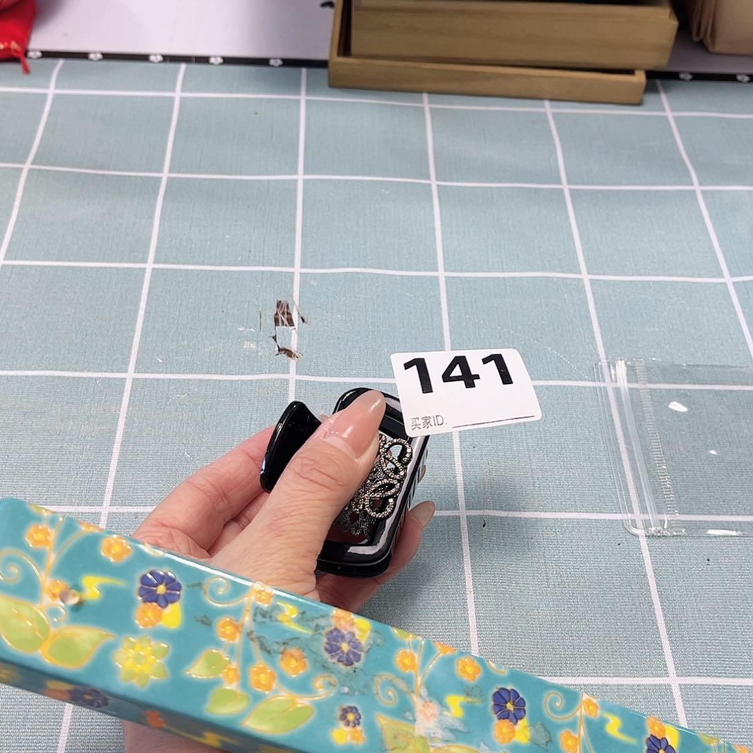 瓷片hhhhhhhhhhhhhhhhhghhg