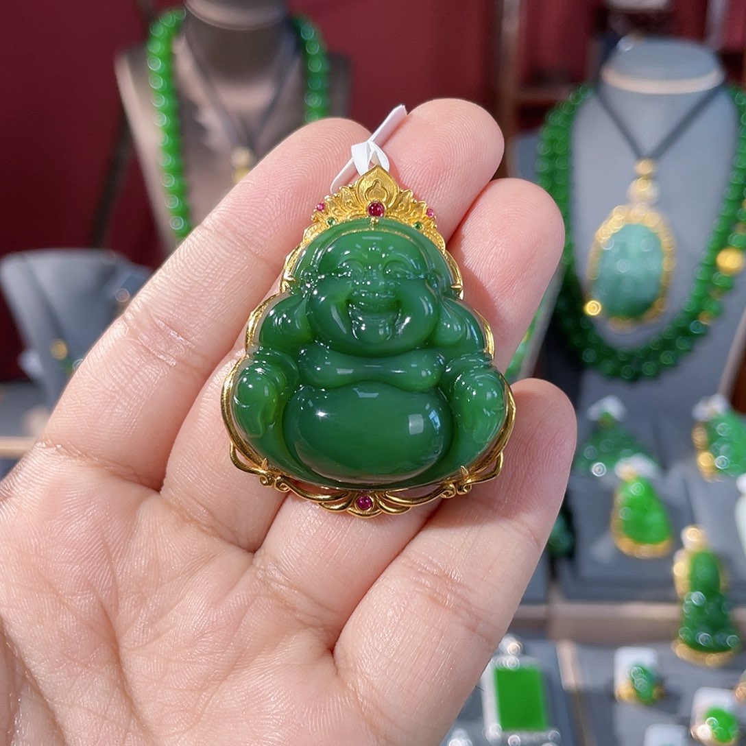 和田玉（碧玉）18K金镶嵌颈饰