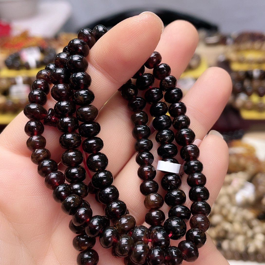 未镶嵌琥珀裸石六70538