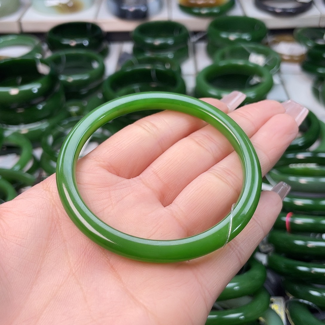 和田玉手镯未镶嵌唯*