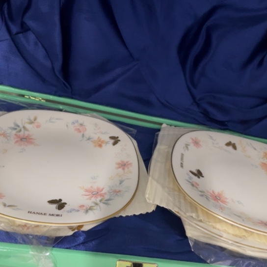 上***^金葡萄瓷器欢迎您