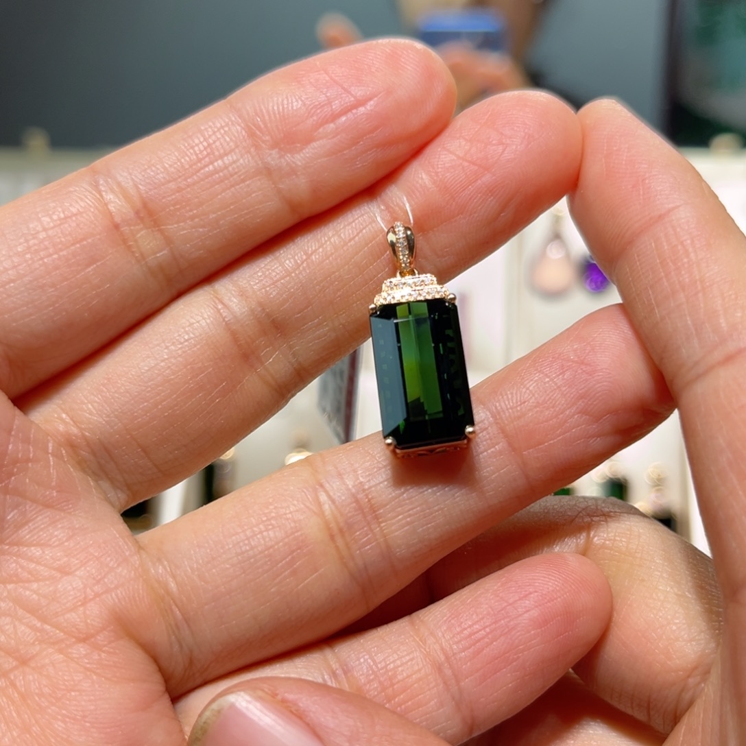 茜***茜颈饰碧玺18K金镶嵌