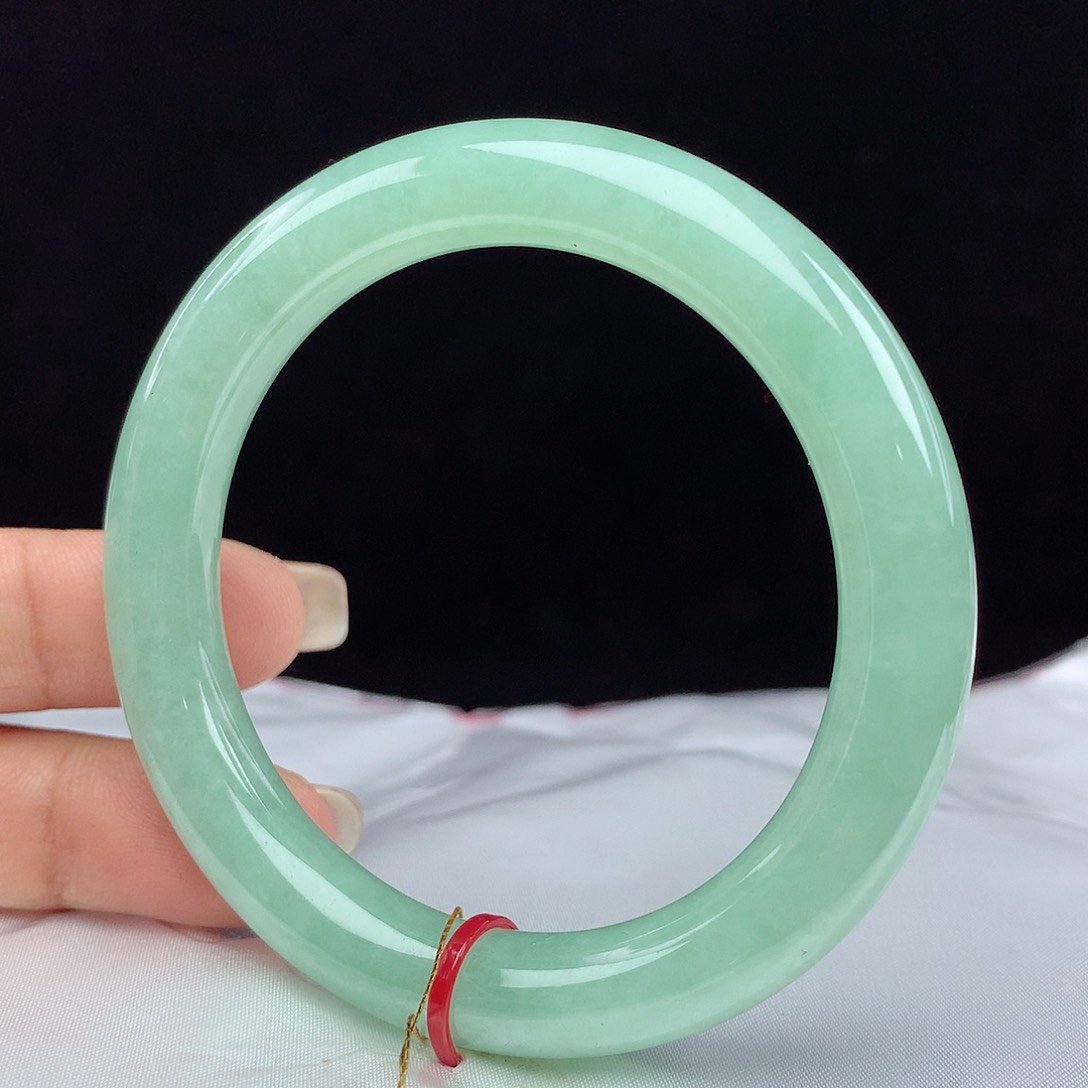 翡翠手镯未镶嵌54圈 1415