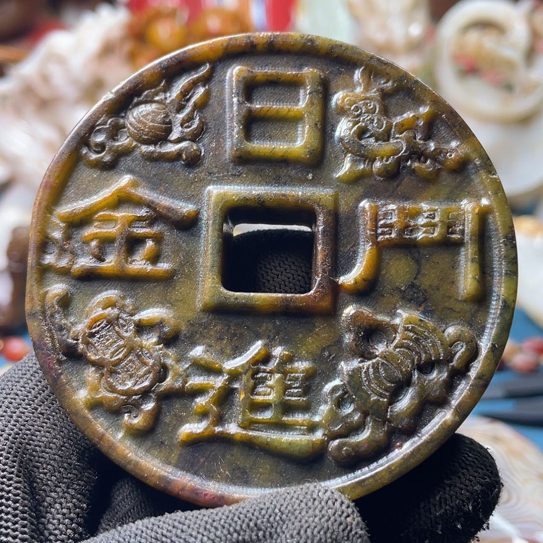 和田玉（糖玉）未镶嵌颈饰