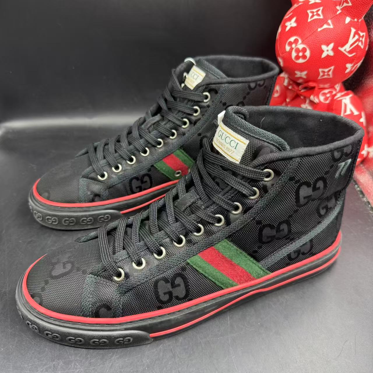 95新 GUCCI/古驰 男士黑色暗纹老花1977高帮板鞋41.5欧码 ddm2532