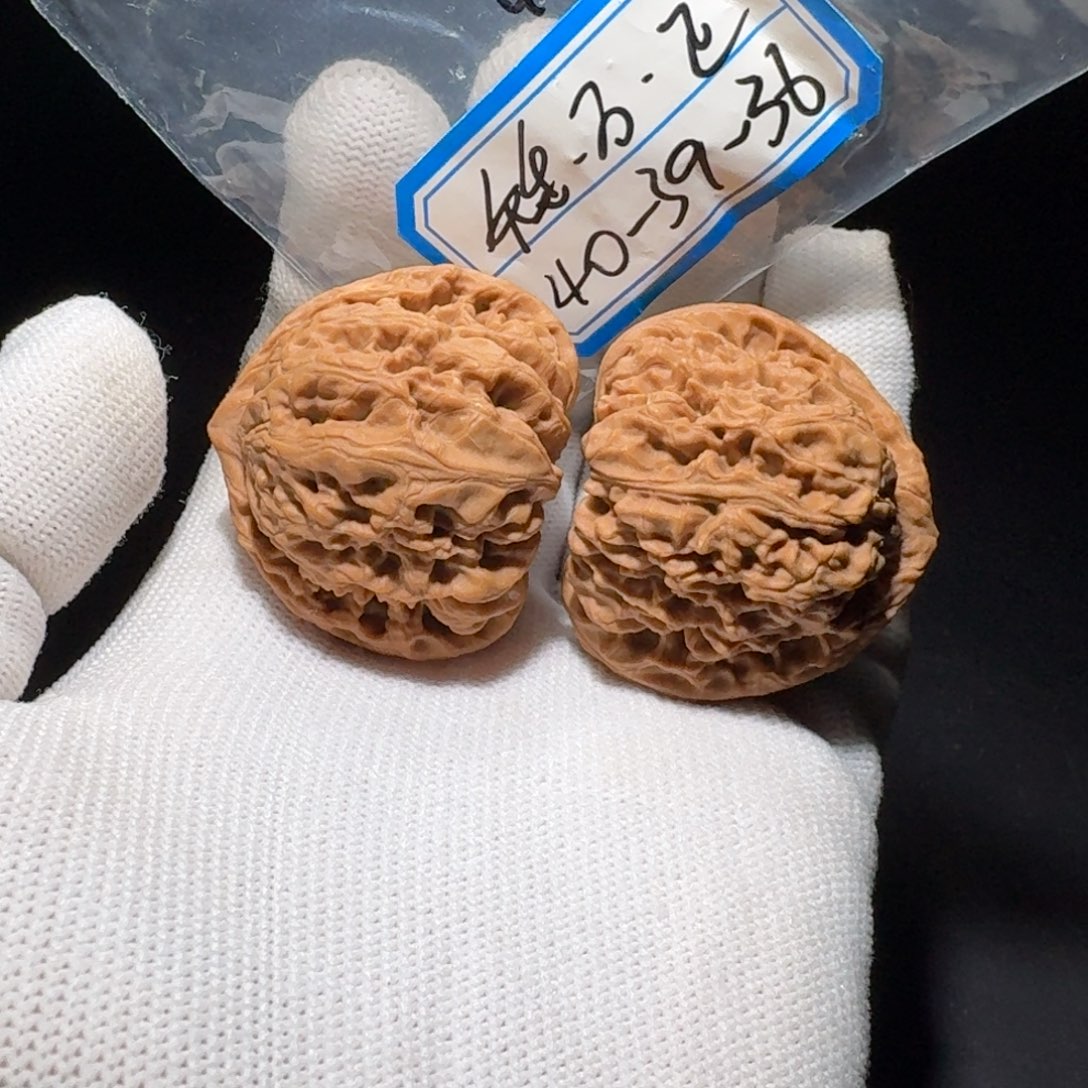 文玩核桃把件5号正桩万字