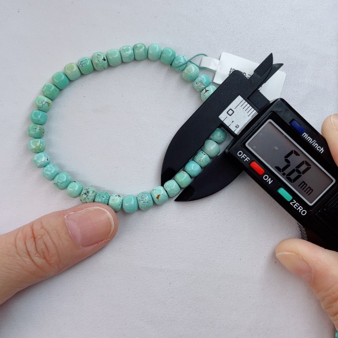 绿松石颈饰未镶嵌