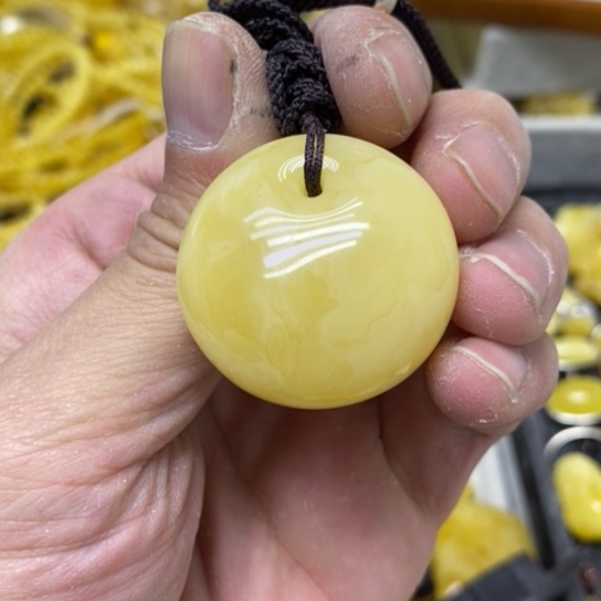 蜜蜡裸石未镶嵌吊坠