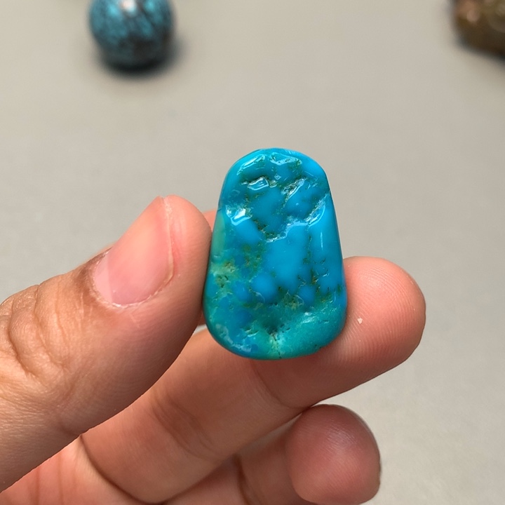 绿松石未镶嵌颈饰