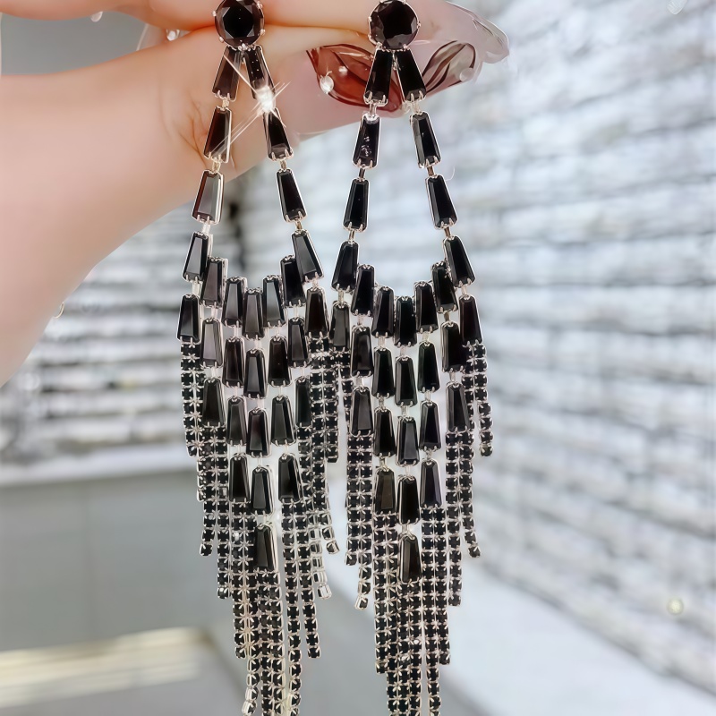 铜合金耳饰 长款黑色流苏百搭轻奢耳环2025新款小众首饰高级感