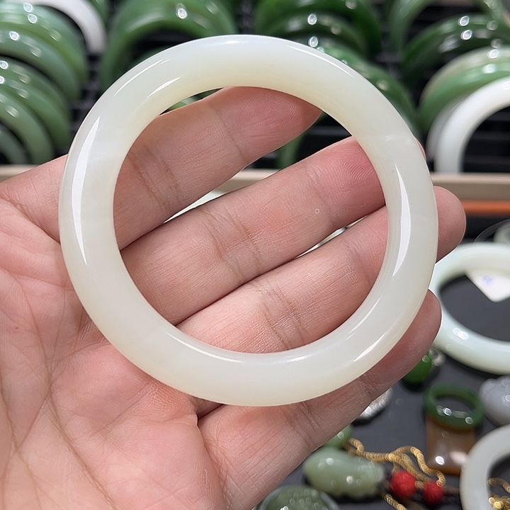 和田玉未镶嵌手镯55.5～1