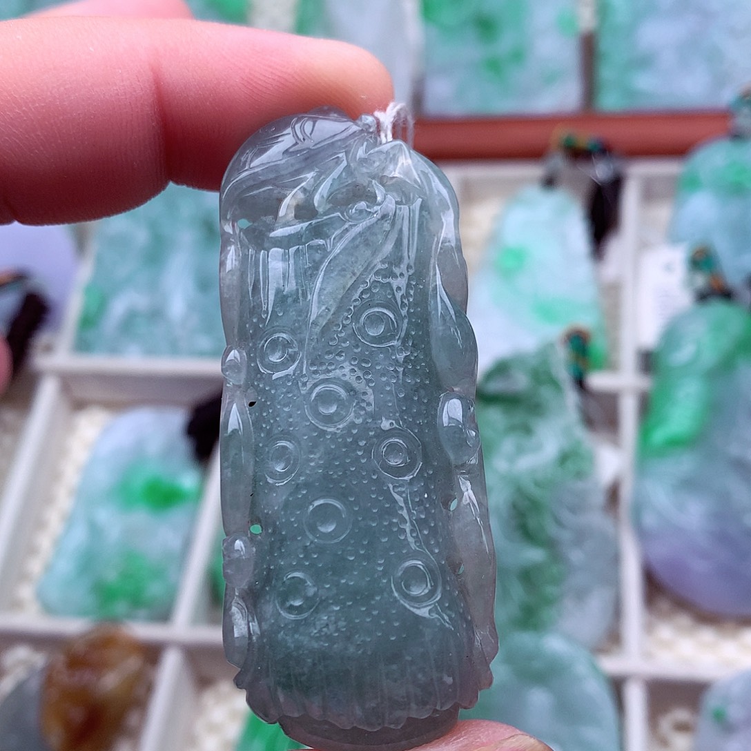 翡翠未镶嵌吊坠(不含链)