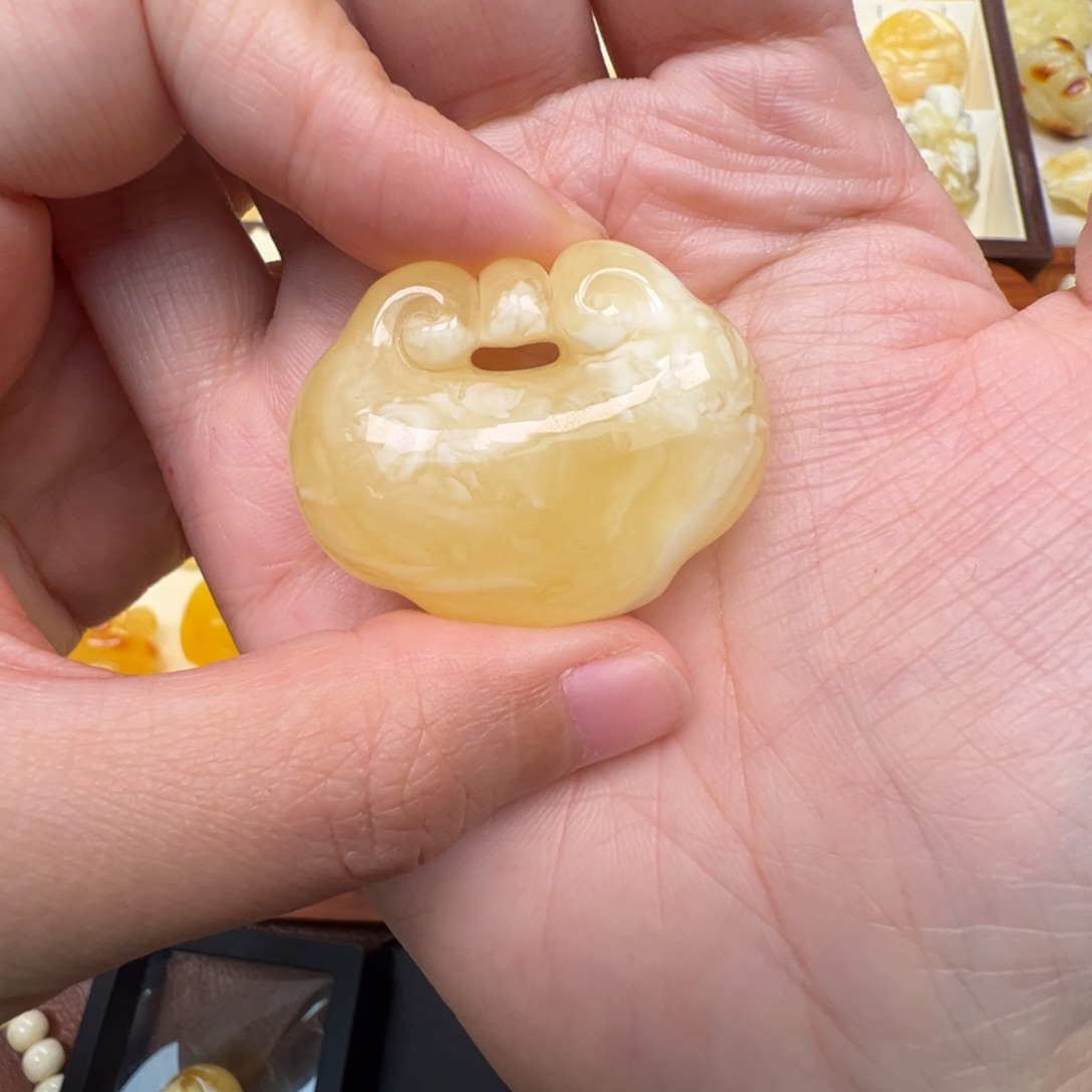 琥珀未镶嵌裸石蜜蜡