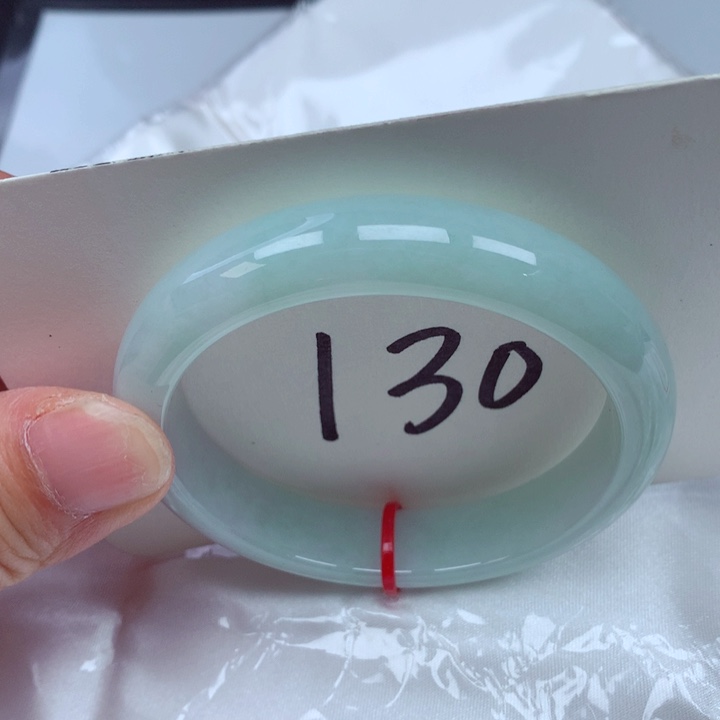 翡翠手镯未镶嵌翡翠