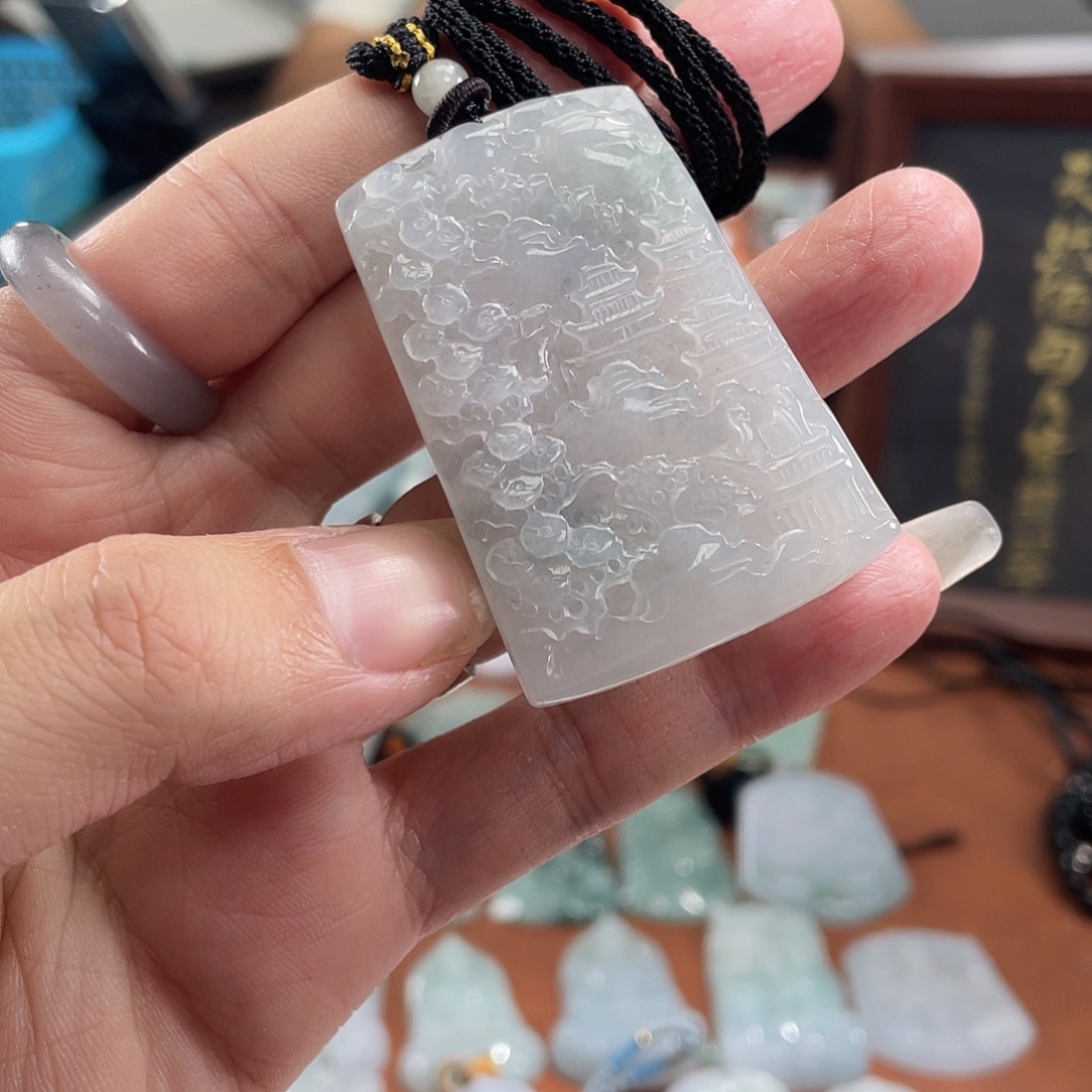 B***C翡翠未镶嵌颈饰翡翠